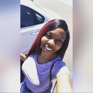 Meet your Posher, Lashone